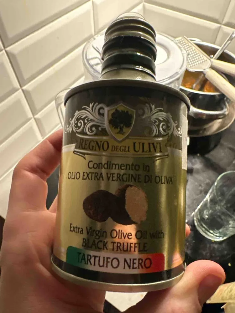 Extra Virgin Olive Oil With Black Truffle