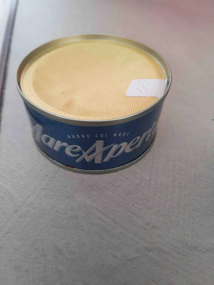 Tonno, olio di oliva e un pizzico di sale