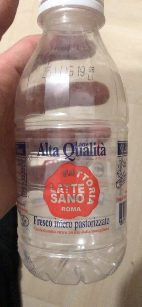 Latte alta qualita intero