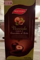 Nocciole ricoperte di cioccolato al latte