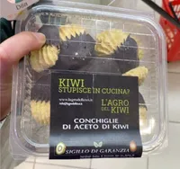 Conchiglie di aceto di kiwi