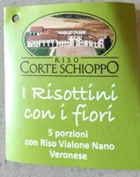 Riso vialone nano con zucca e petali di rosa