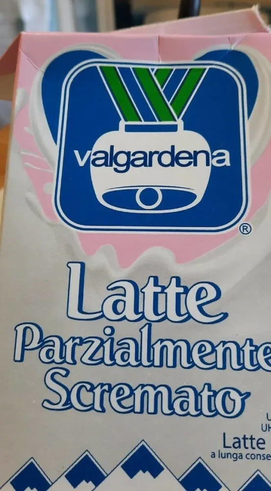 Latte parzialmente scremato