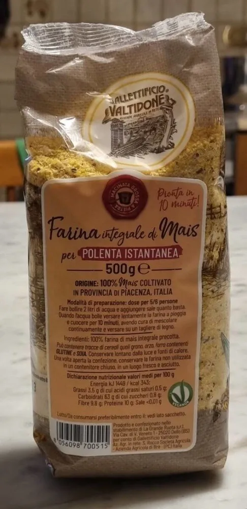 Farina integrale di mais per polenta istantanea