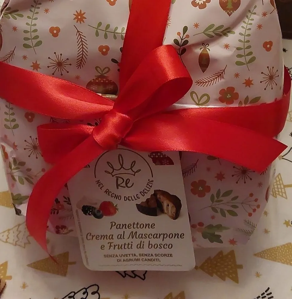Panettone crema al mascarpone e frutti di bosco