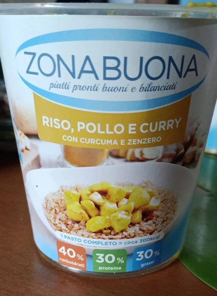 Riso pollo e curry