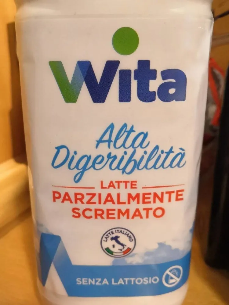 Latte parzialmente scremato senza lattosio