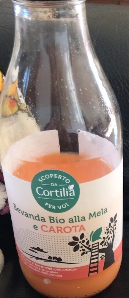 Bevanda bio alla carota e mela