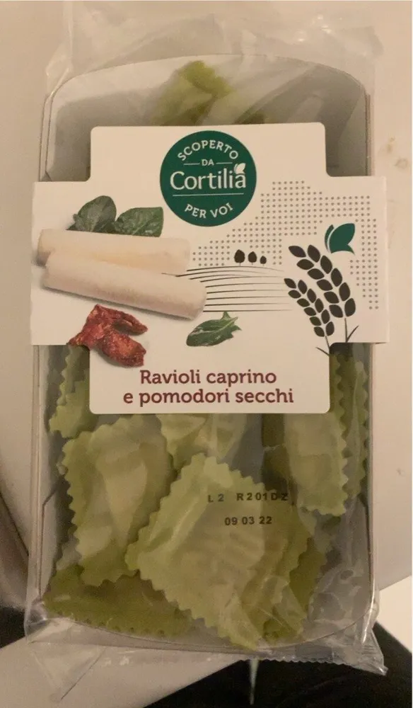 Ravioli caprino e pomodori secchi