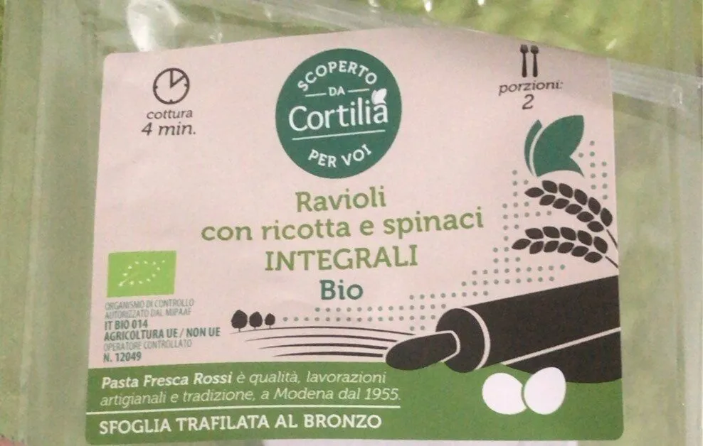 Ravioli con farina integrale con ricotta e spinaci