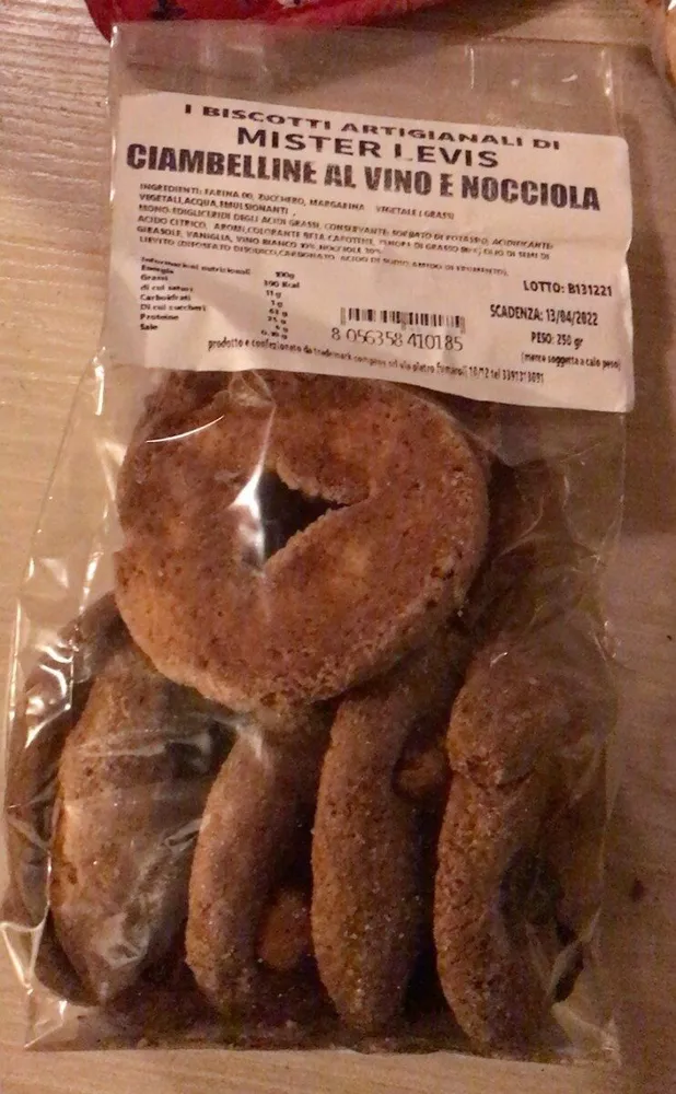 Ciambelline al vino e nocciola