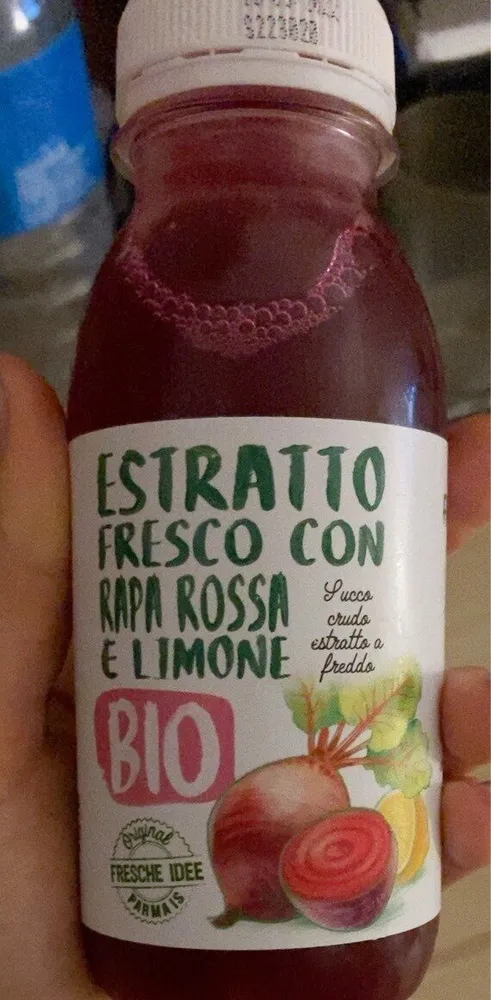 Estratto fresco con rapa rossa e limone
