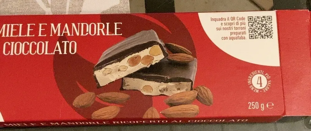 torrone al miele e mandorle ricoperto di cioccolato