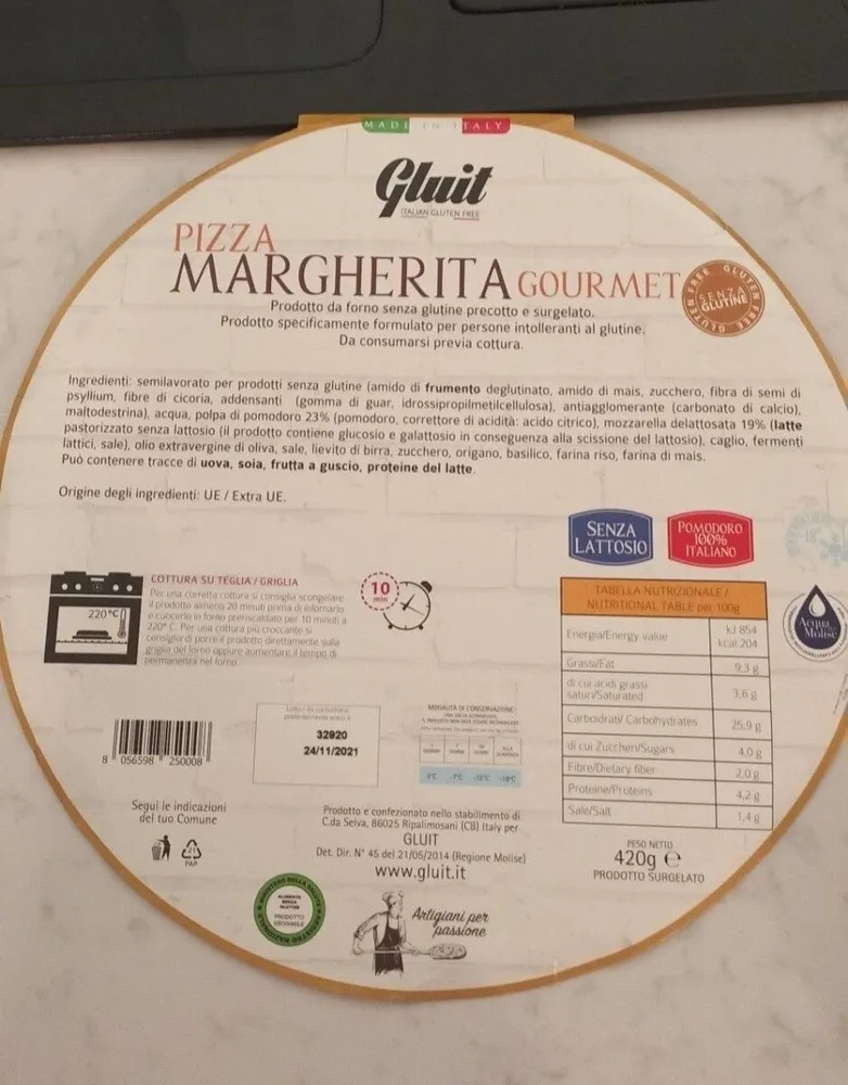 Pizza margherita gourmet
