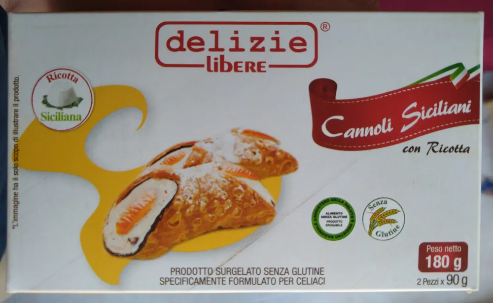 Cannoli siciliani con ricotta