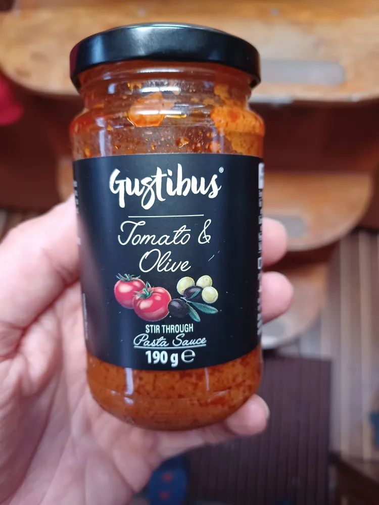 tomato & olive pasta sauce