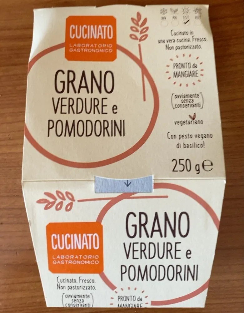 Grano verdure e pomodorini