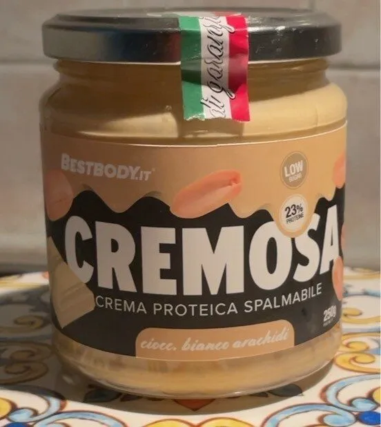 Cremosa crema proteica spalmabile