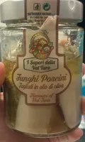 Funghi porcini tagliati in olio di oliva