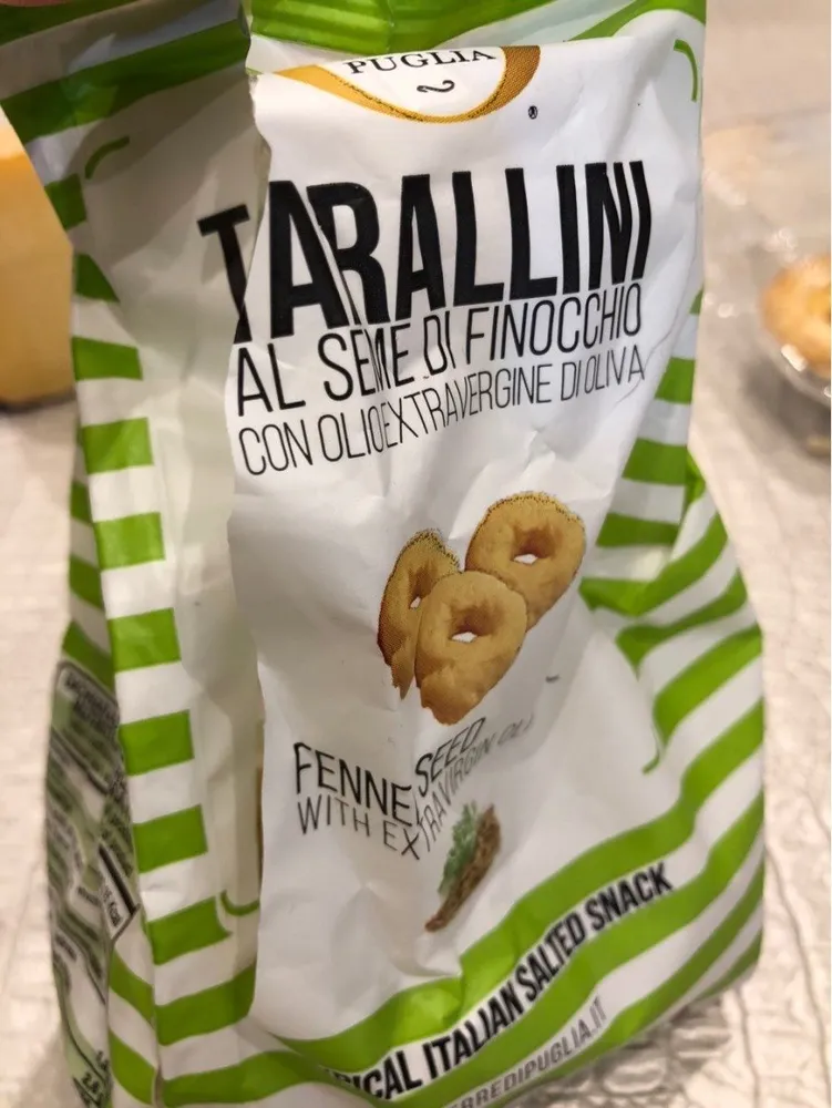 Tarallini, fennel seed with extra virgin olive oil, typical italian salted snack