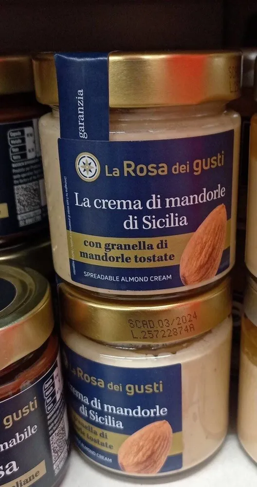 La crema di mandorle di Sicilia