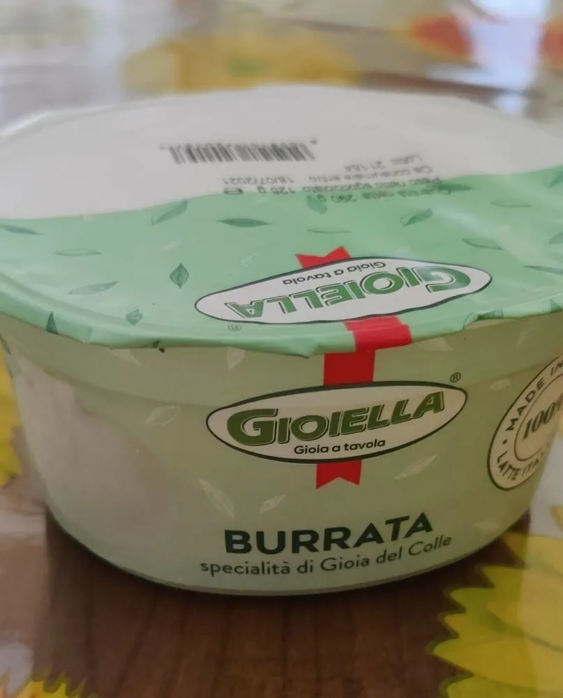 Gioiella Burrata specialità di Gioia del Colle