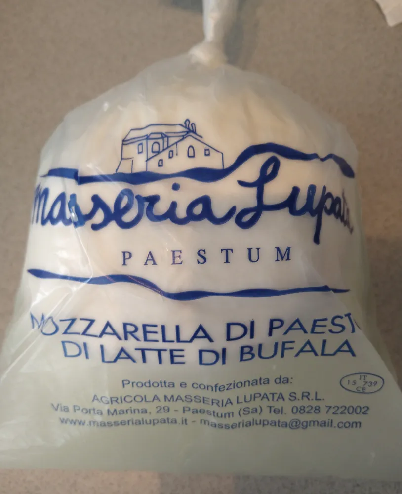 Mozzarellaa di Paestum