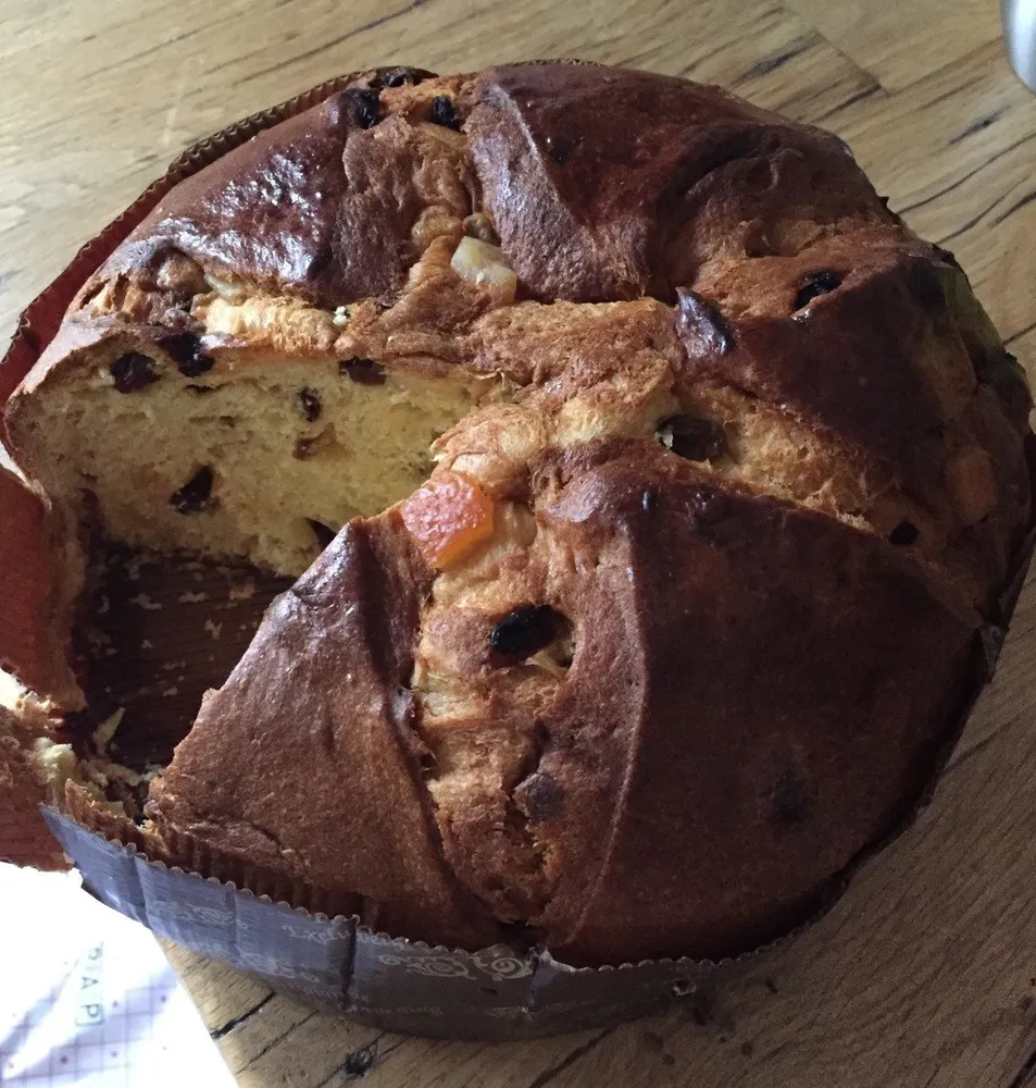 Pannetone aux fruits confits et raisins