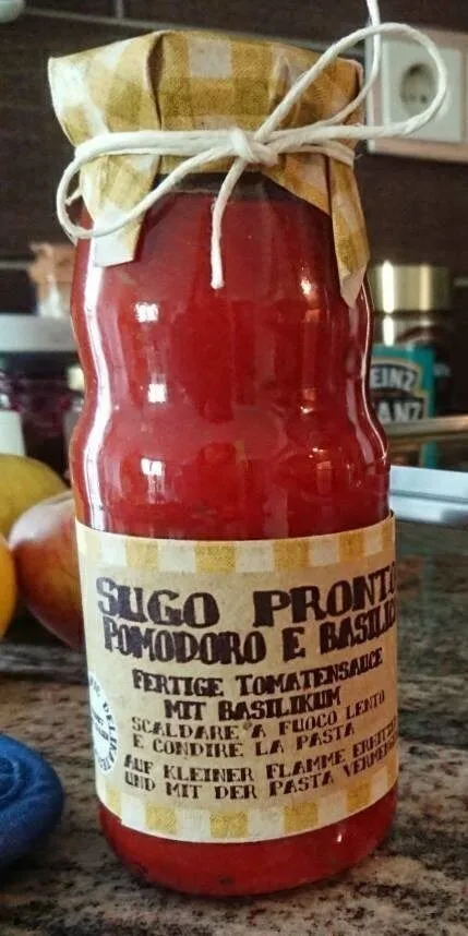 Tomatensauce mit Basilikum