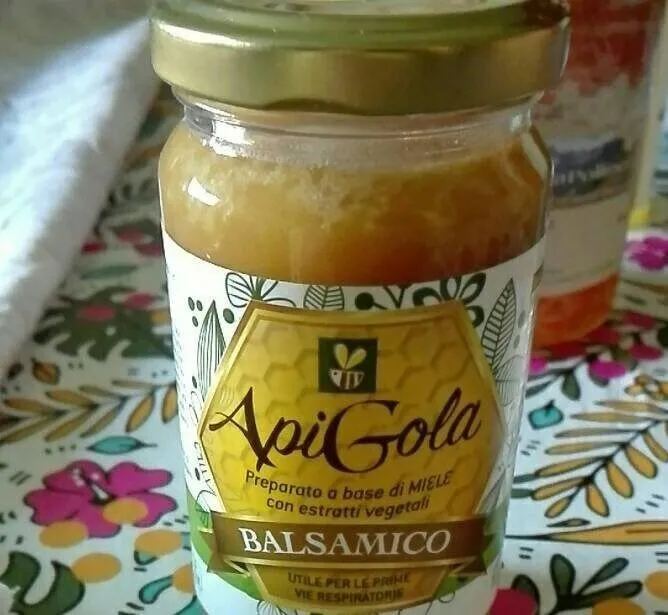 Apigola