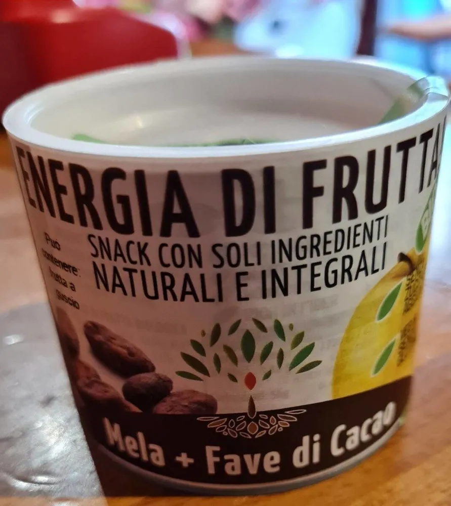 Mela e fave di cacao snack