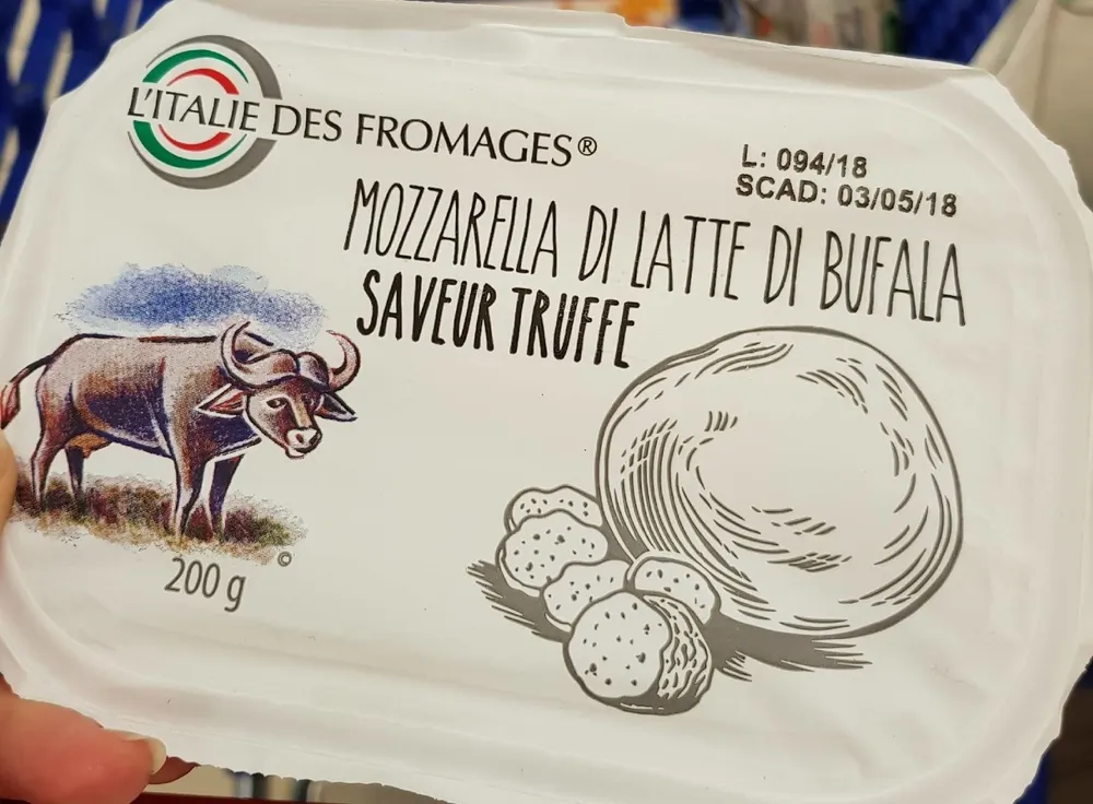 Mozzarella di latte di bufala