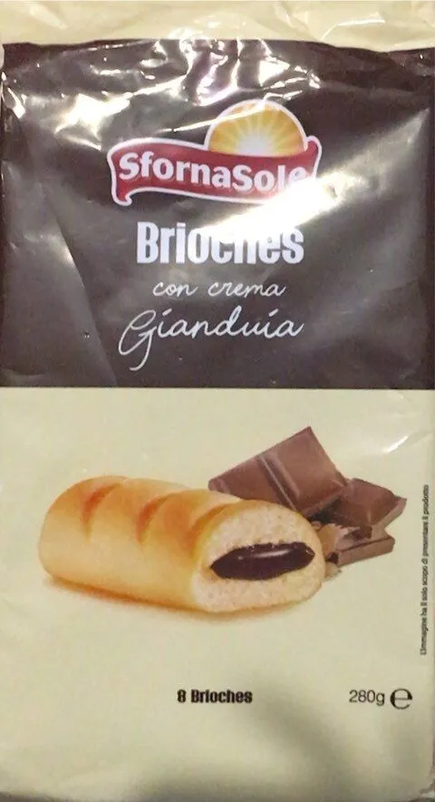 Brioches con crema Gianduia