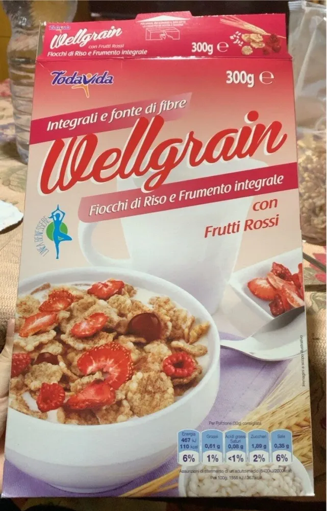 Fiocchi di riso e frumento con frutti rossi