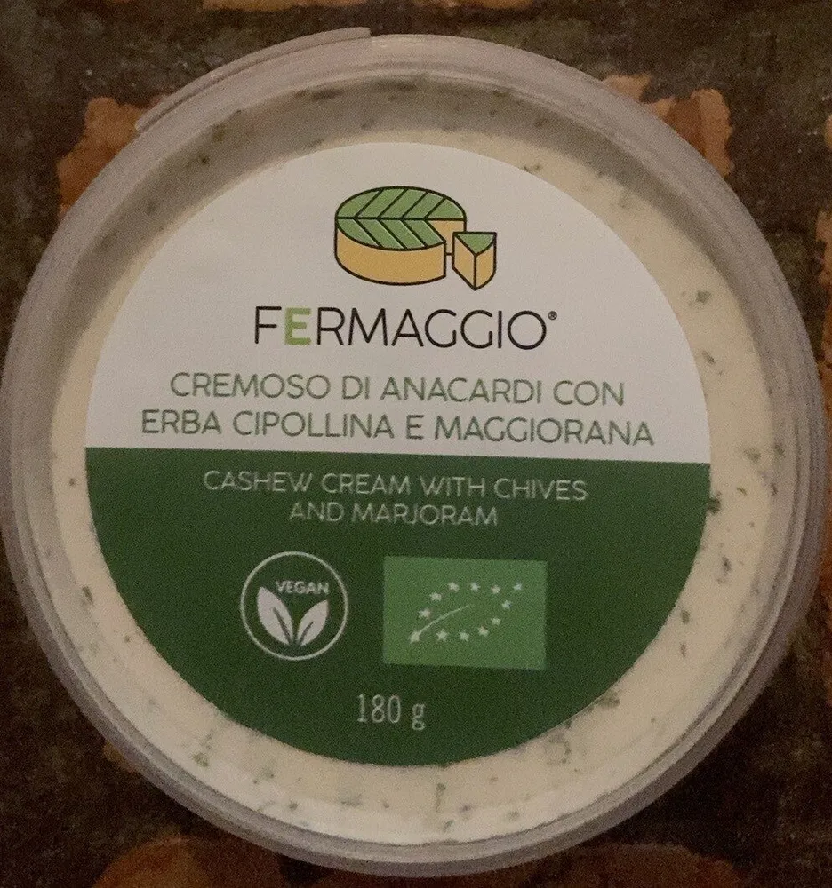 Cremoso di anacardi con crema cipollina e maggiorana