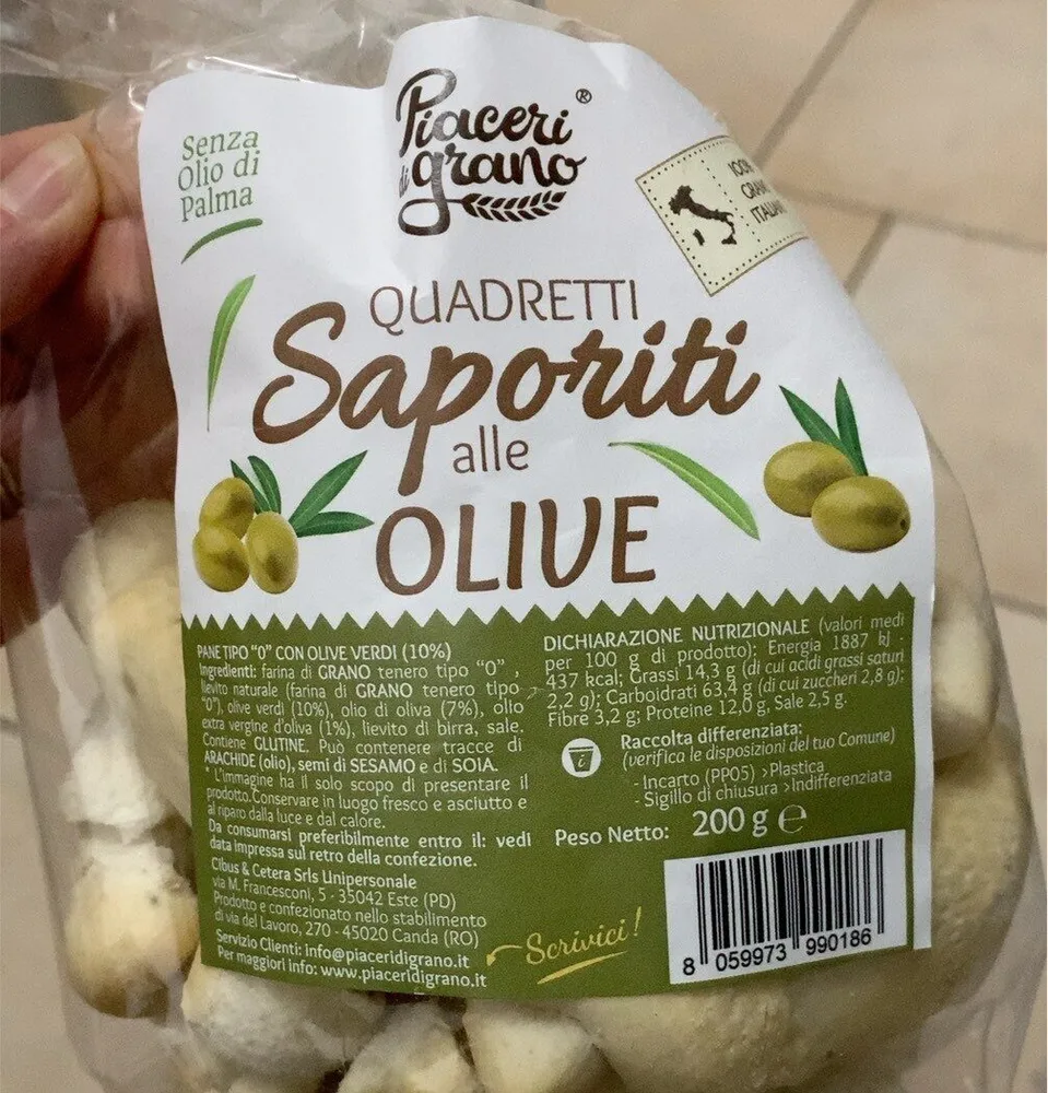 Quadretti saporiti alle olive