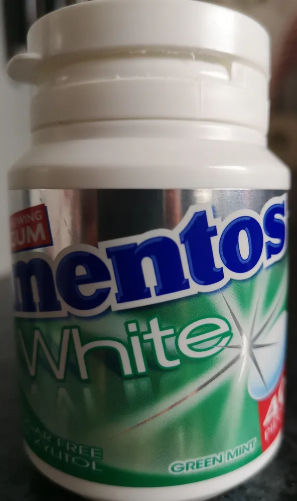Mentos Gum Bottle White Green Mint