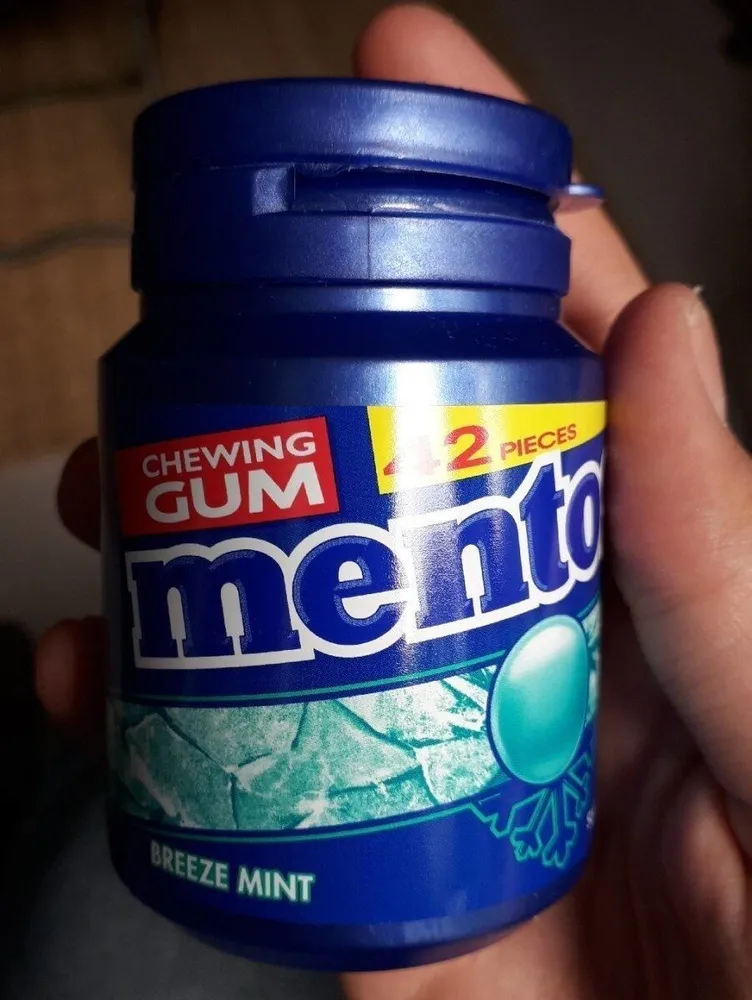 Mentos Gum Breeze Mint Pot
