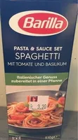 Spaghetti mit Tomate und Basilikum