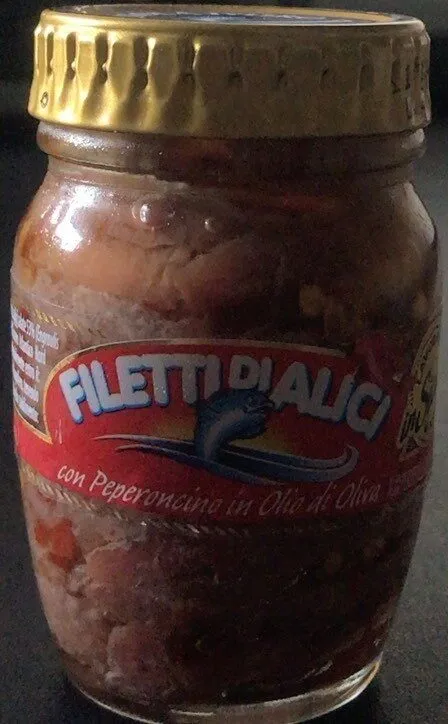 Filetti di alici con peperoncino in olio di oliva
