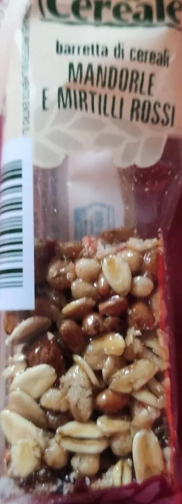 Cereali avena mandorle e mirtilli rossi