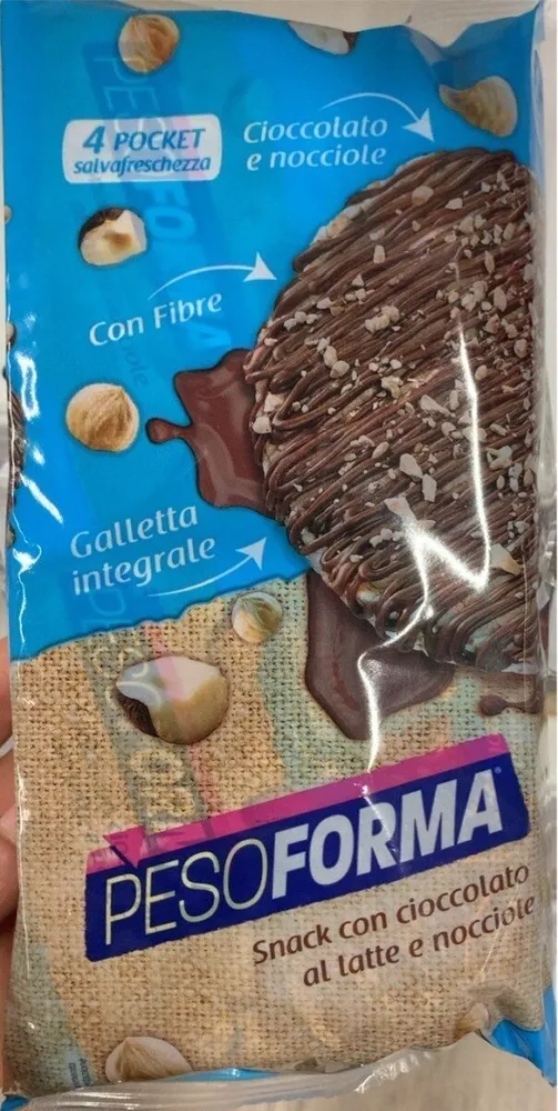 Snack con cioccolato al latte e nocciole