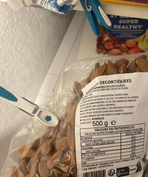 Amandes, décortiquées
