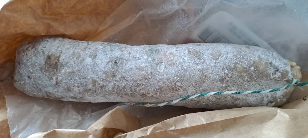 Saucisson pur porc aux noix