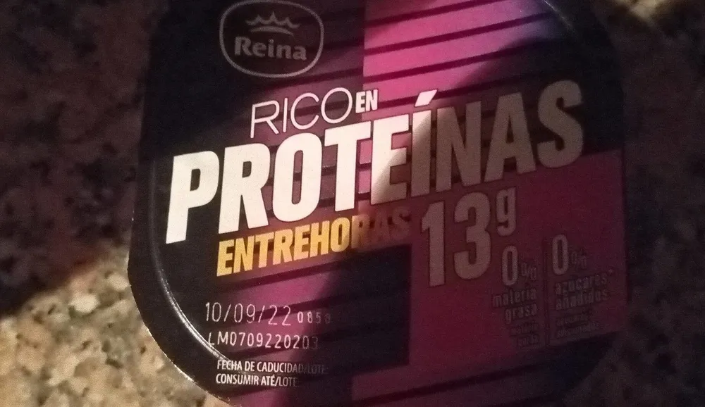 Leche desnatada proteinas