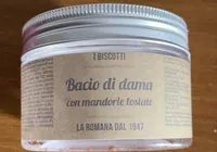 Bacio di dama con mandorle tostate