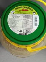 Aceitunas machacadas aliñadas