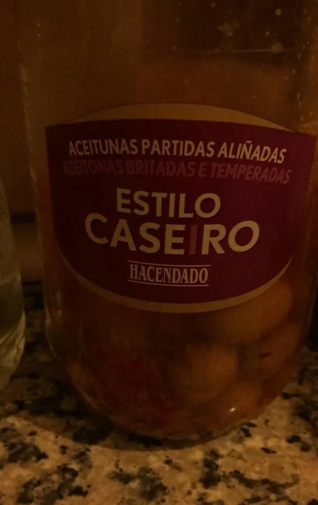 Aceitunas partidas aliñadas estilo casero