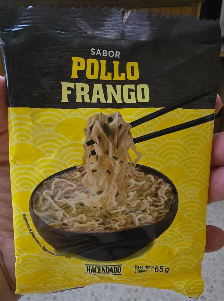 Fideos instantáneos sabor Pollo