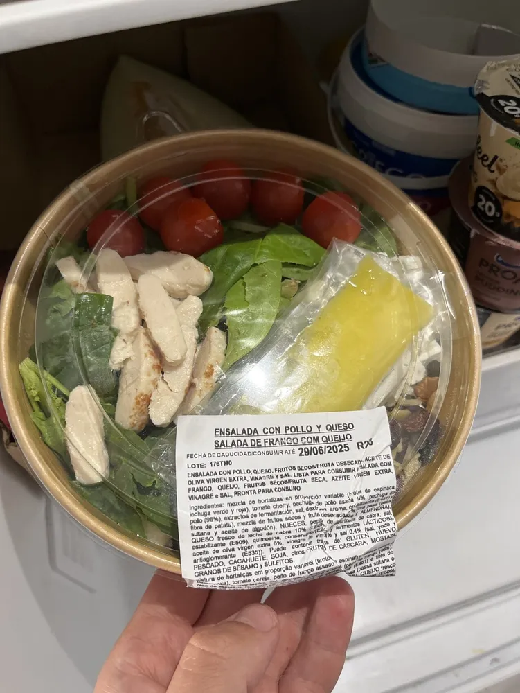 Ensalada pollo y queso